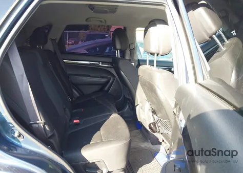 2014 Kia Sorento Lx z USA, uszkodzony, nr VIN 5XYKT3A64EG540926